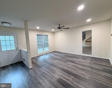 14934 Lady Madonna Court - Photo Thumbnail 4