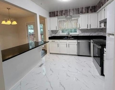 14934 Lady Madonna Court - Photo Thumbnail 7