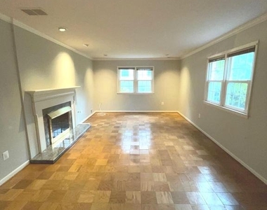 6933 Tyndale Street - Photo Thumbnail 2