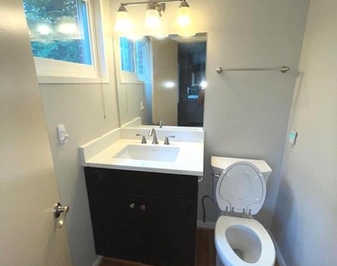 6933 Tyndale Street - Photo Thumbnail 19