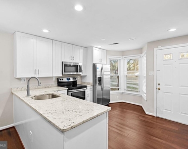 2110 Whisperwood Glen Lane - Photo Thumbnail 4