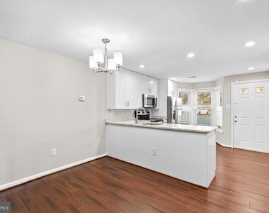 2110 Whisperwood Glen Lane - Photo Thumbnail 7
