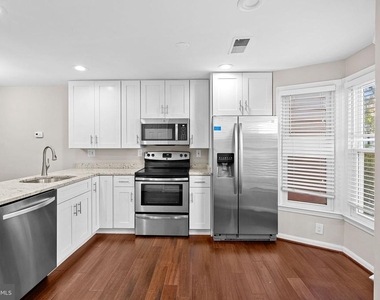 2110 Whisperwood Glen Lane - Photo Thumbnail 2