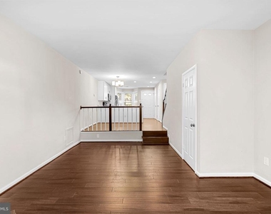 2110 Whisperwood Glen Lane - Photo Thumbnail 10