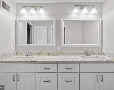 2110 Whisperwood Glen Lane - Photo Thumbnail 17