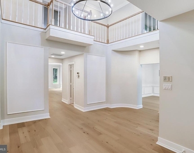 11109 Elmview Place - Photo Thumbnail 3