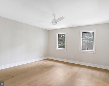 11109 Elmview Place - Photo Thumbnail 18