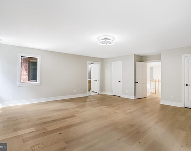 11109 Elmview Place - Photo Thumbnail 15