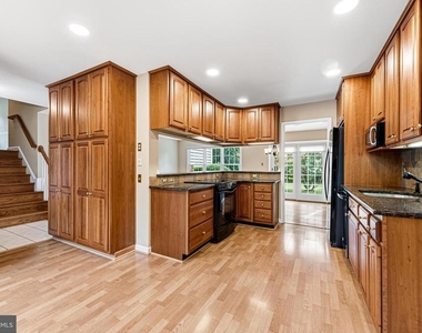 1432 Filene Court - Photo Thumbnail 9