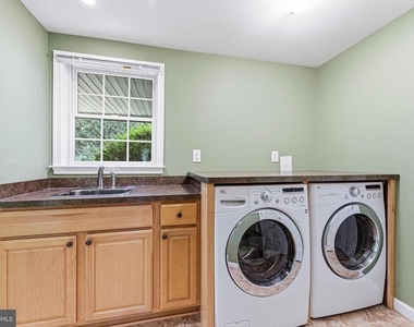 1432 Filene Court - Photo Thumbnail 21