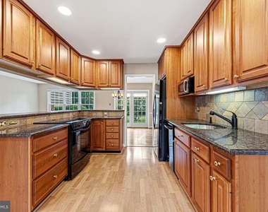 1432 Filene Court - Photo Thumbnail 11