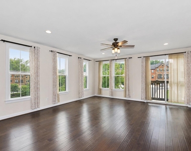 3171 Virginia Bluebell Court - Photo Thumbnail 7