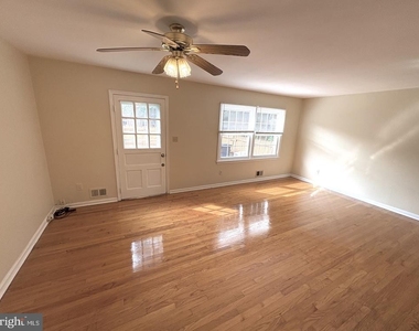 3156 Cedar Grove Drive - Photo Thumbnail 5