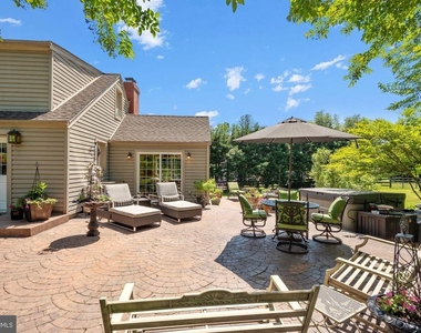 636 Walker Road - Photo Thumbnail 4