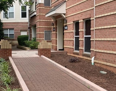 9480 Virginia Center Boulevard - Photo Thumbnail 5