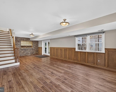 6443 Walters Woods Drive - Photo Thumbnail 42
