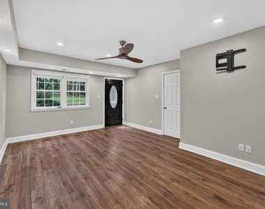 6443 Walters Woods Drive - Photo Thumbnail 57