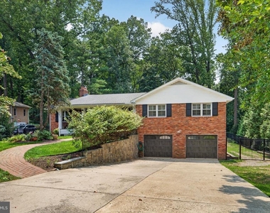 6443 Walters Woods Drive - Photo Thumbnail 1