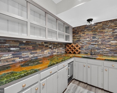 6443 Walters Woods Drive - Photo Thumbnail 49
