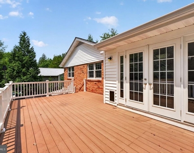6443 Walters Woods Drive - Photo Thumbnail 73