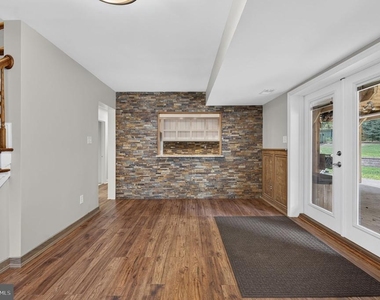 6443 Walters Woods Drive - Photo Thumbnail 44