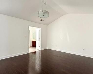 4208 Upper Park Drive - Photo Thumbnail 12