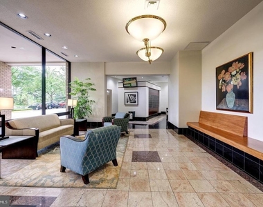 203 Yoakum Parkway - Photo Thumbnail 1
