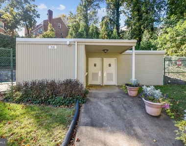 702 S Arlington Mill Drive - Photo Thumbnail 25