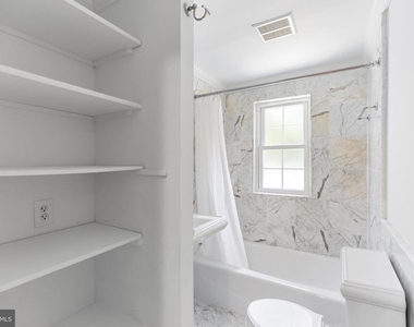 702 S Arlington Mill Drive - Photo Thumbnail 17