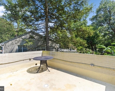 702 S Arlington Mill Drive - Photo Thumbnail 19