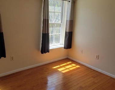 100 N 3rd Street - Photo Thumbnail 5