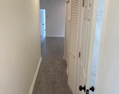 1733 W Erie Avenue - Photo Thumbnail 1