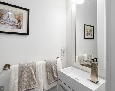 1206 N Orianna Street - Photo Thumbnail 7