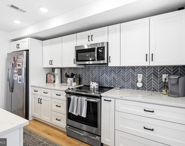 1206 N Orianna Street - Photo Thumbnail 3