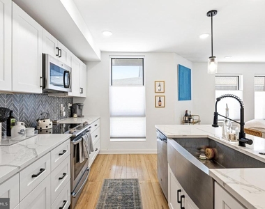 1206 N Orianna Street - Photo Thumbnail 6