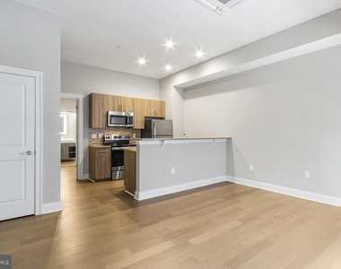 1300 Chestnut Street - Photo Thumbnail 1