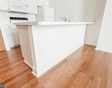 1300 Chestnut Street - Photo Thumbnail 8