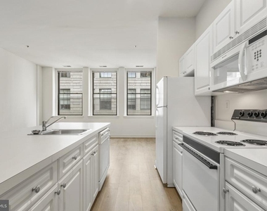 1300 Chestnut Street - Photo Thumbnail 5