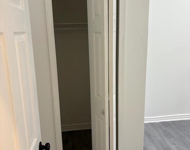 1733 W Erie Avenue - Photo Thumbnail 2