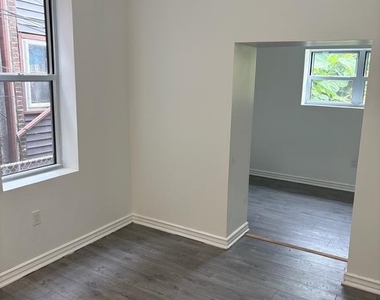 1733 W Erie Avenue - Photo Thumbnail 13