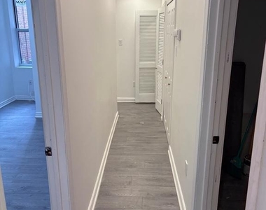 1733 W Erie Avenue - Photo Thumbnail 5