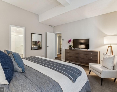 875 Sansom Street - Photo Thumbnail 12