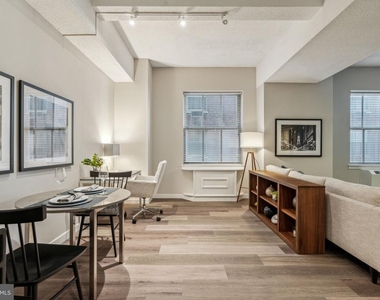 875 Sansom Street - Photo Thumbnail 6