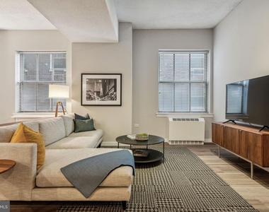 875 Sansom Street - Photo Thumbnail 4