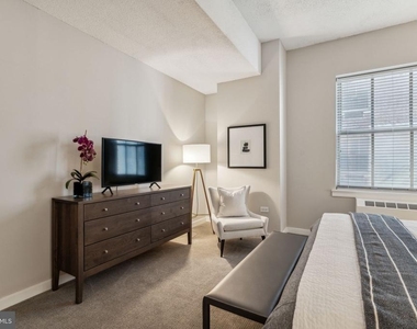 875 Sansom Street - Photo Thumbnail 16