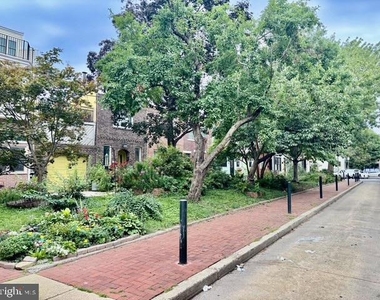 719 Sears Street - Photo Thumbnail 21