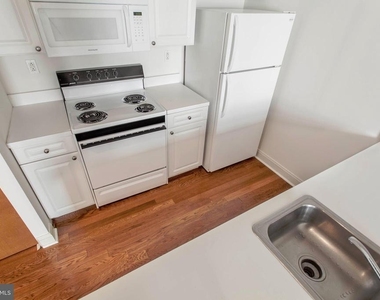 1300 Chestnut Street - Photo Thumbnail 10