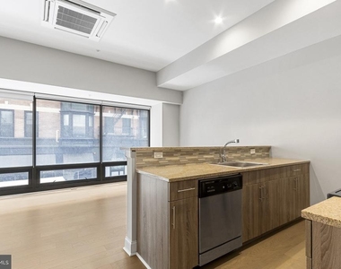 1300 Chestnut Street - Photo Thumbnail 4