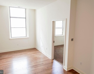 1300 Chestnut Street - Photo Thumbnail 14