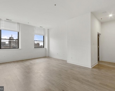 1300 Chestnut Street - Photo Thumbnail 12